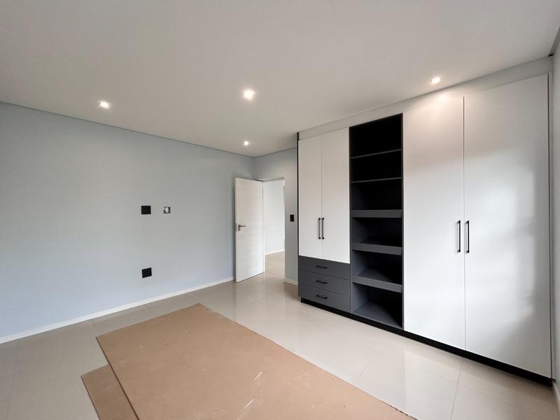 5 Bedroom Property for Sale in Melodie North West